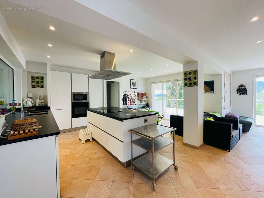 Autre à PIETROSELLA