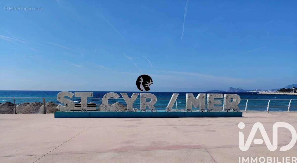 Photo 2 - Maison à SAINT-CYR-SUR-MER
