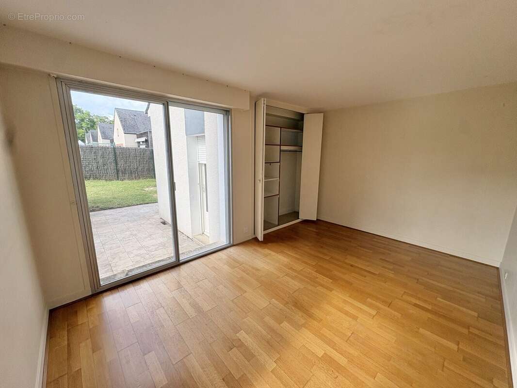 Maison 141 m² à Saint-Cyr-En-Val  - photo 8