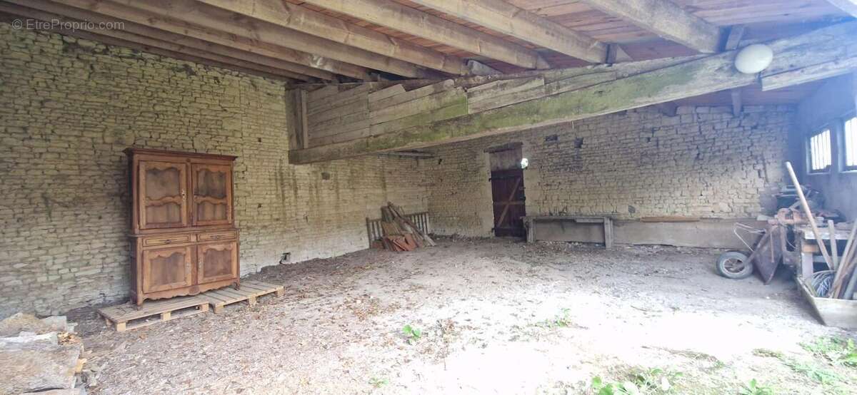 Maison à CROIX-CHAPEAU