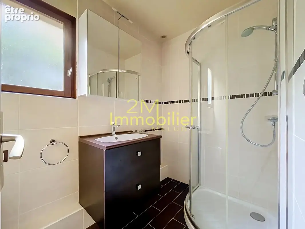 A vendre - maison de plain pied - photo 7
