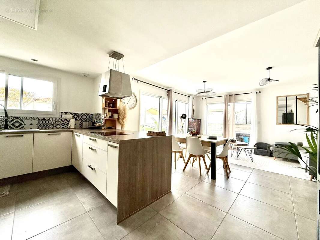 Maison à LA PLAINE-SUR-MER