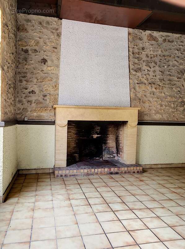 Maison à LE BUISSON-DE-CADOUIN