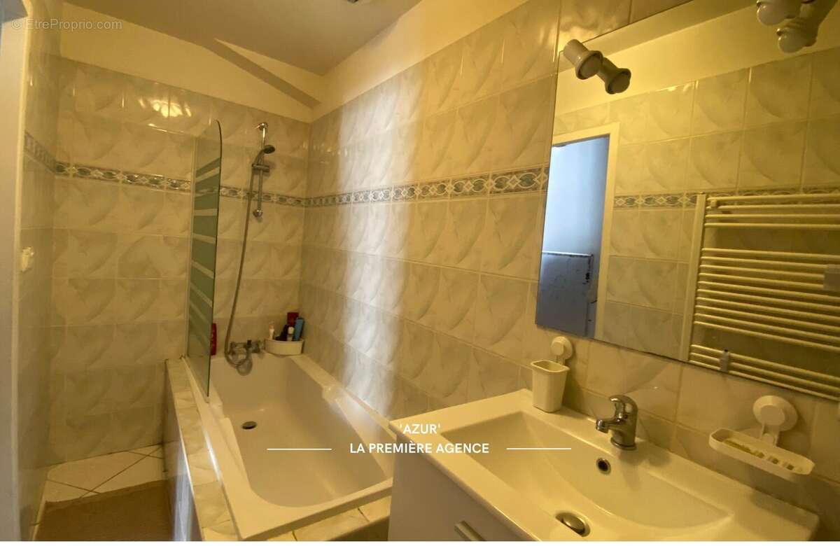 Maison à PONTCHARRA-SUR-TURDINE