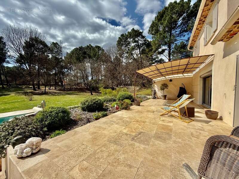 Maison à ROUSSILLON