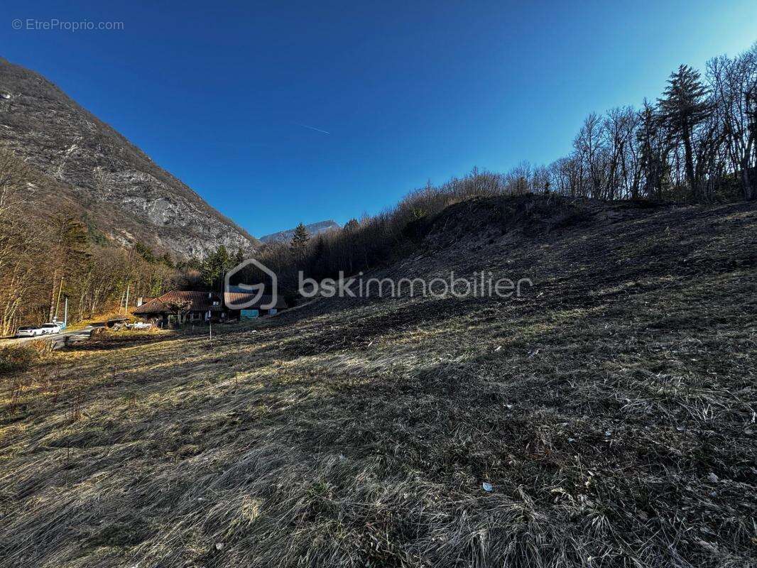 Terrain à QUAIX-EN-CHARTREUSE