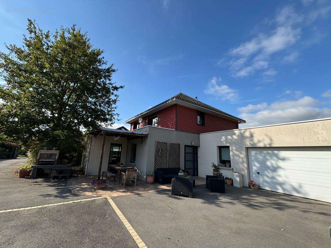 Maison à MONTAUBAN-DE-BRETAGNE