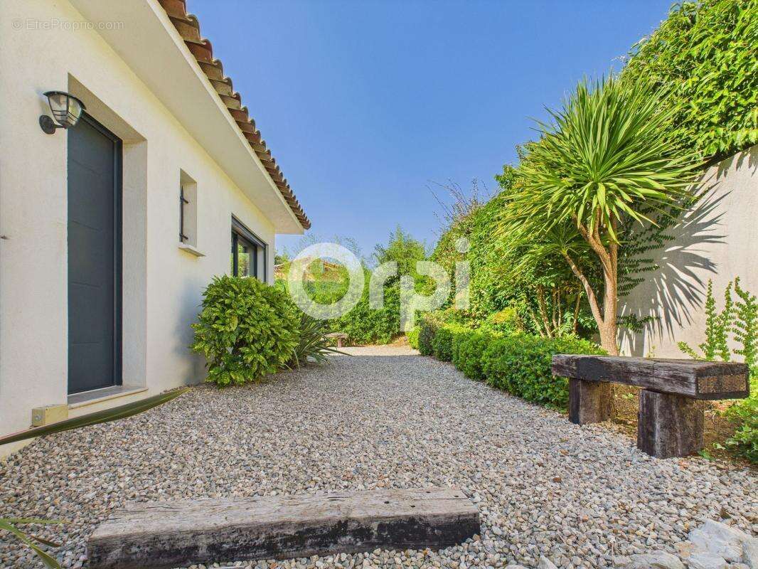 Maison à LES ADRETS-DE-L&#039;ESTEREL