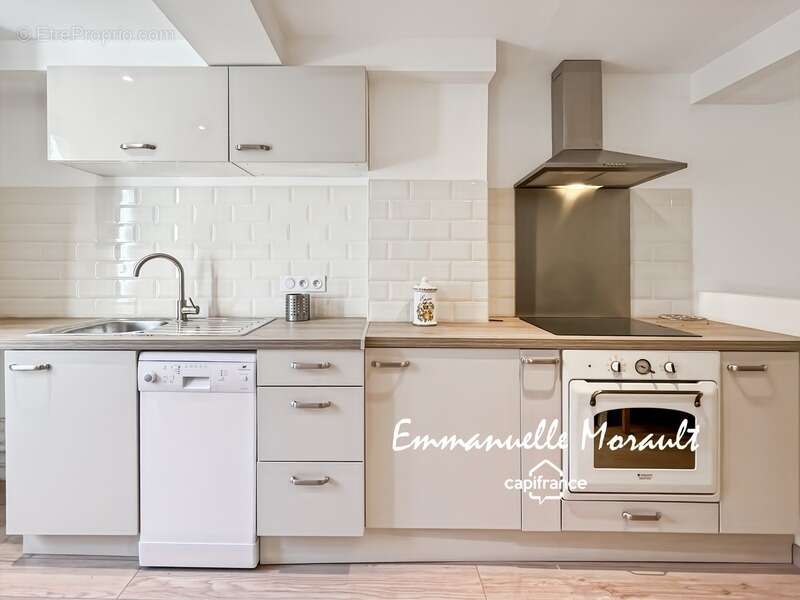 Appartement à BAGNOLS-EN-FORET
