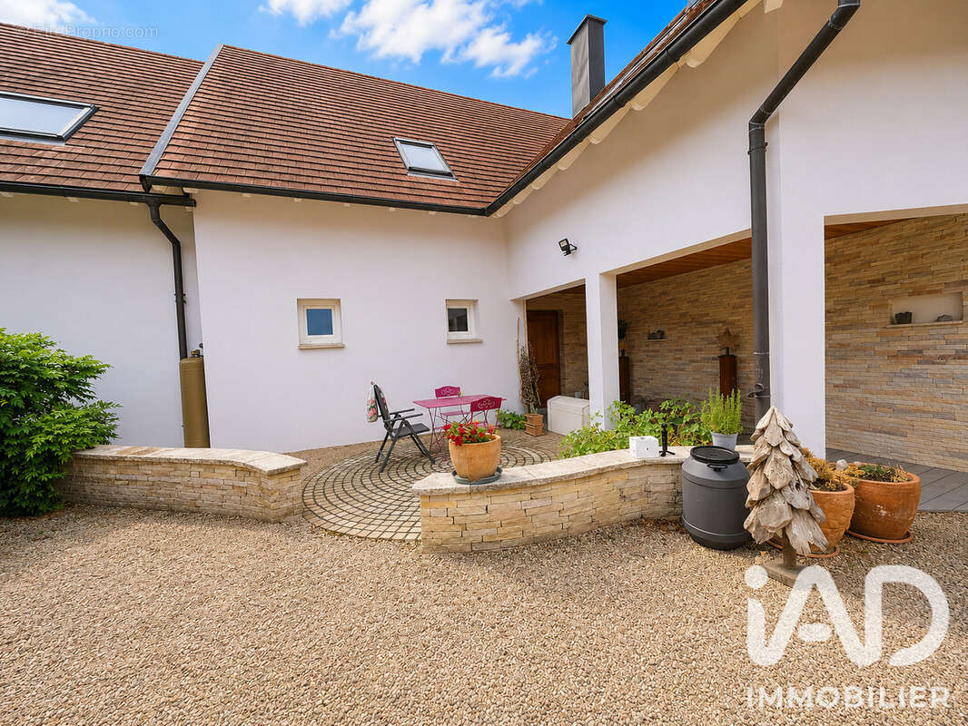 Maison 300 m² à Koestlach  - photo 6