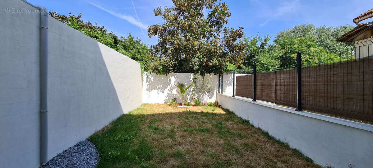 Maison à VILLENEUVE-LE-ROI