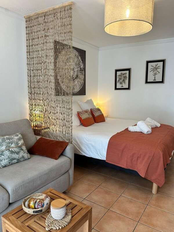 A vendre - studio d'exception en rez de jardin – bord de mer sainte anne - photo 9