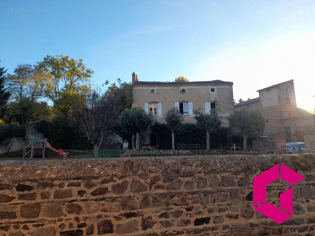 Maison à VILLENEUVE