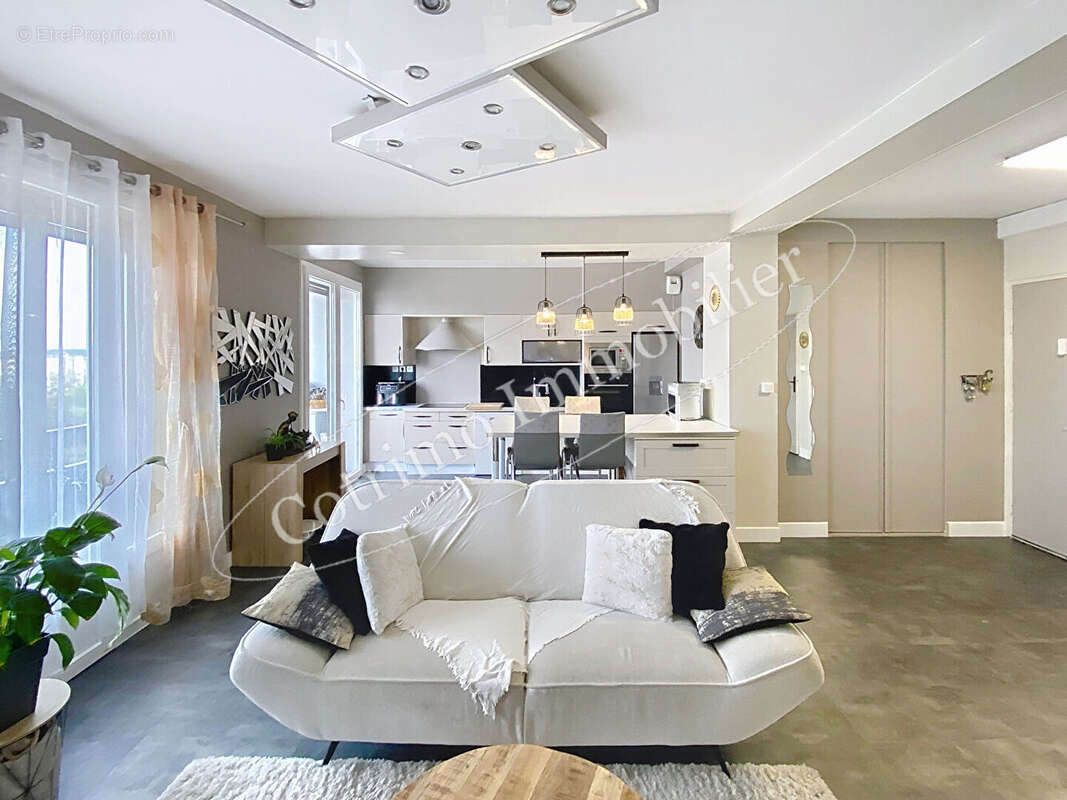 Appartement à LYON-8E