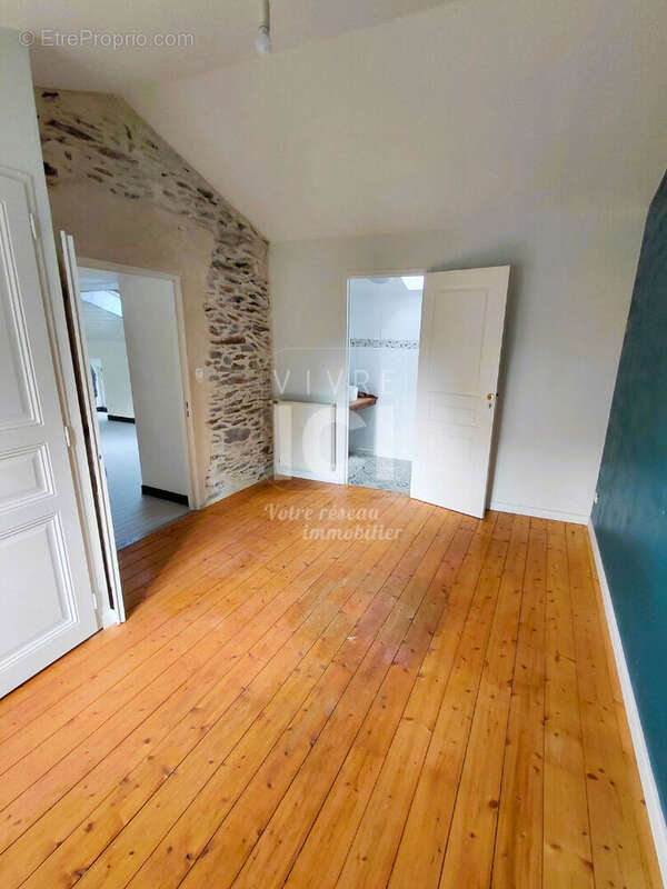 Maison à SAINTE-LUCE-SUR-LOIRE