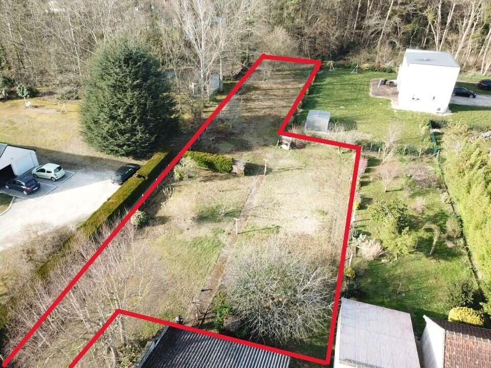 Terrain à MONT-PRES-CHAMBORD