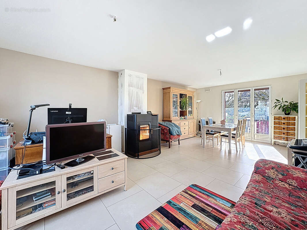 Maison à PARAY-VIEILLE-POSTE