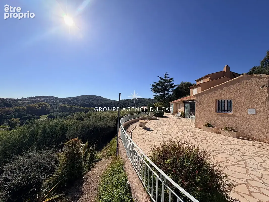 Agay, villa vue mer  exceptionnelle, 6 pieces, 4 chambres+bureau - photo 5