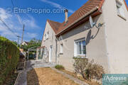 Maison à BURES-SUR-YVETTE