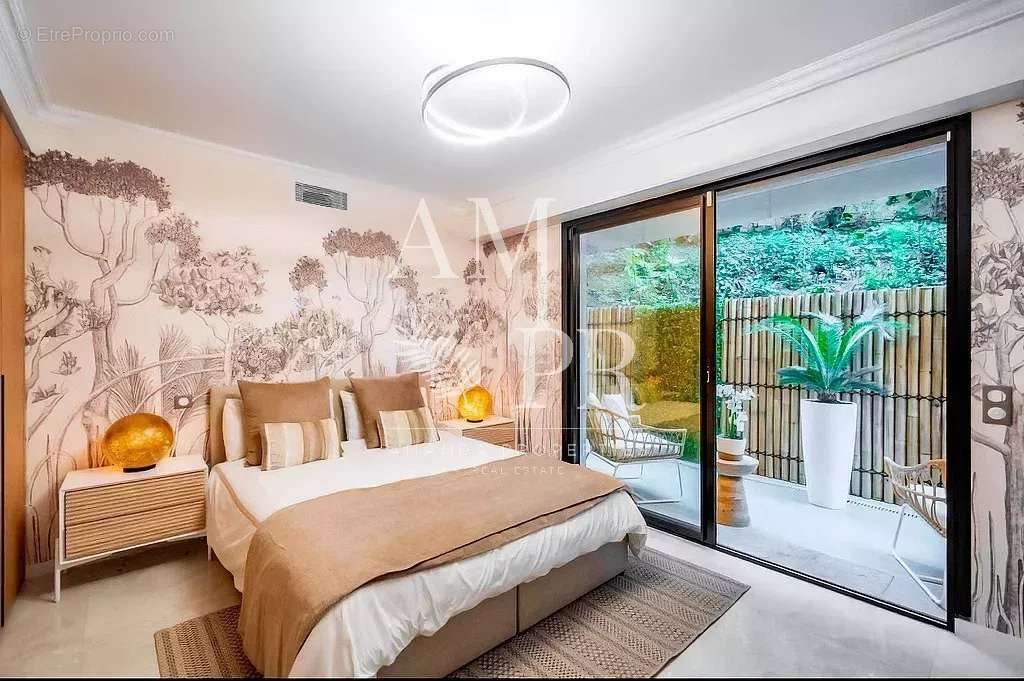 Appartement à LE CANNET