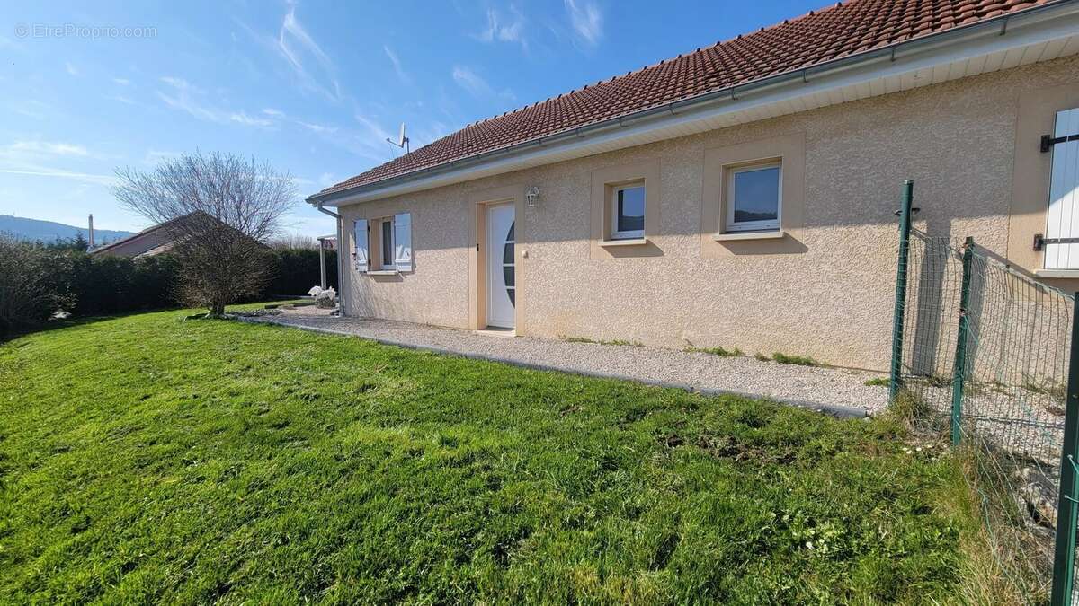 Maison à PIERREFONTAINE-LES-BLAMONT