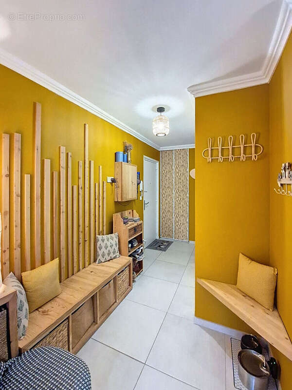 Appartement à MORNANT