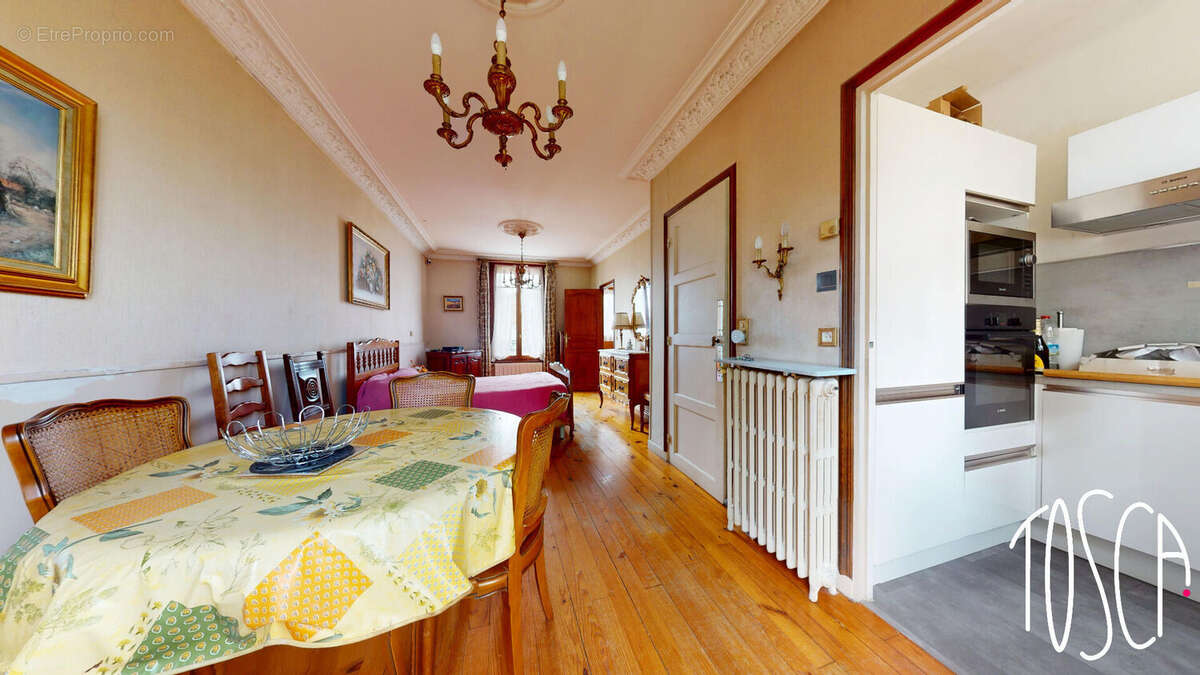 Maison à THIAIS