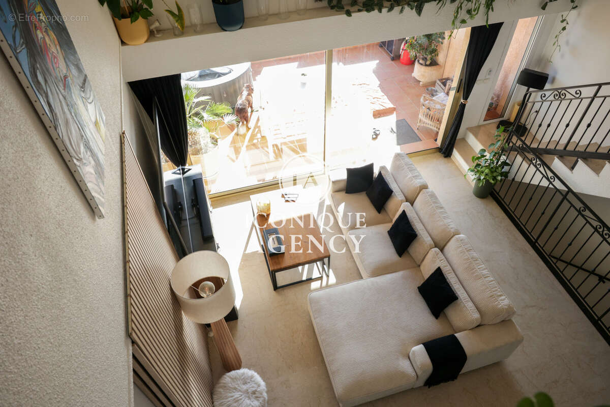 Appartement à VALLAURIS