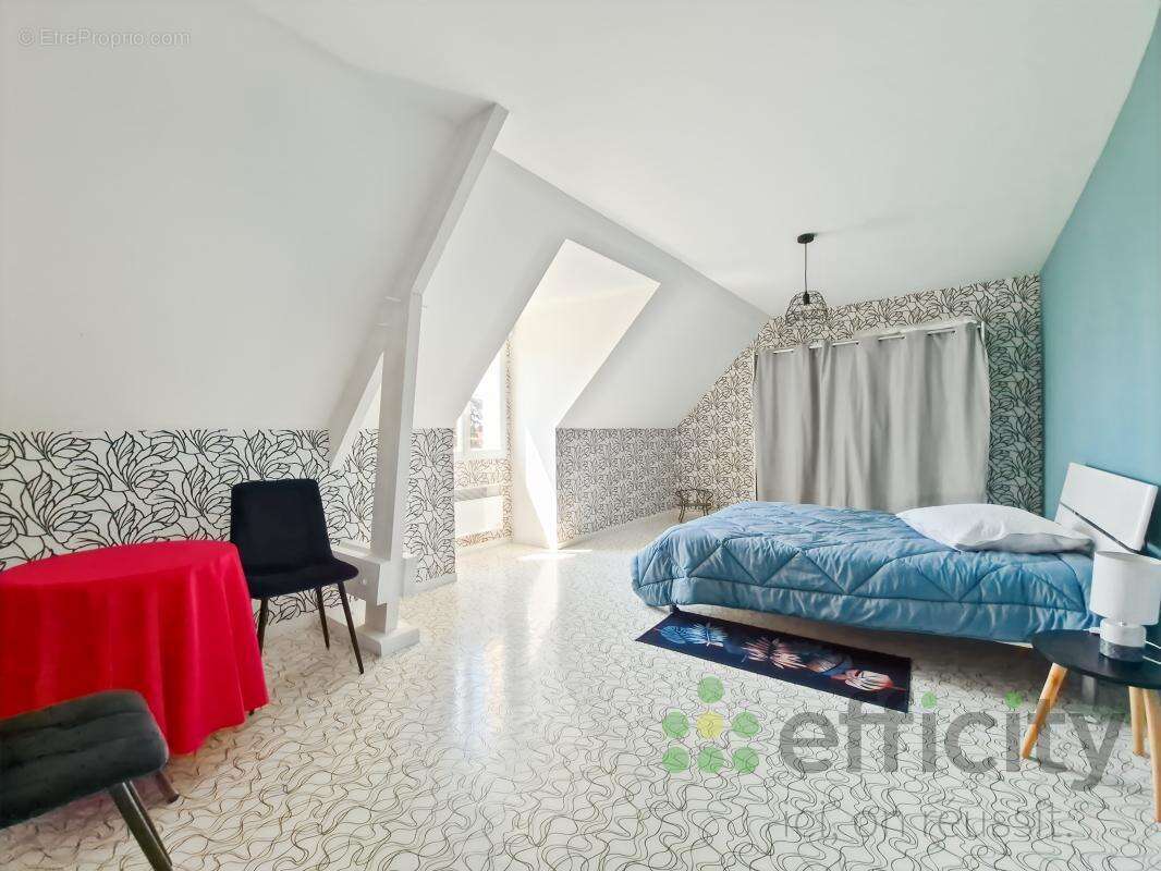 Maison 160 m² à Aigne  - photo 9