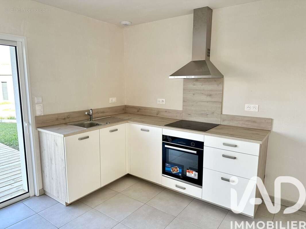 Maison 78 m² à La Copechagniere  - photo 4