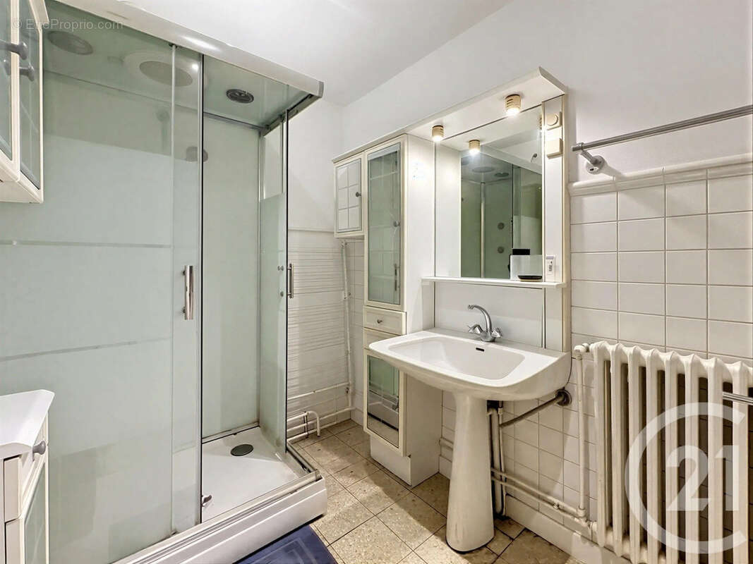 Maison 113 m² à Givors  - photo 9