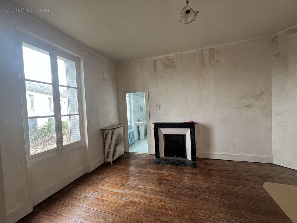 Maison à COSNE-COURS-SUR-LOIRE