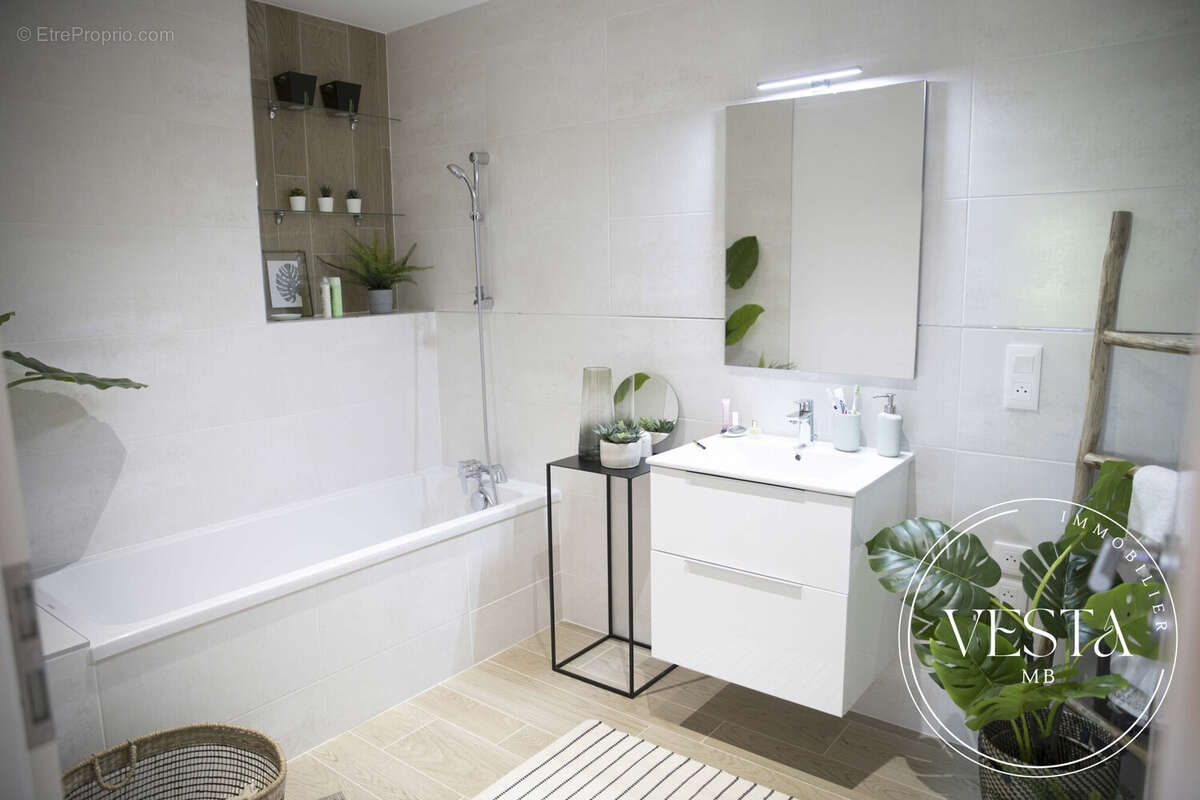 Appartement à MAGNY-SUR-TILLE