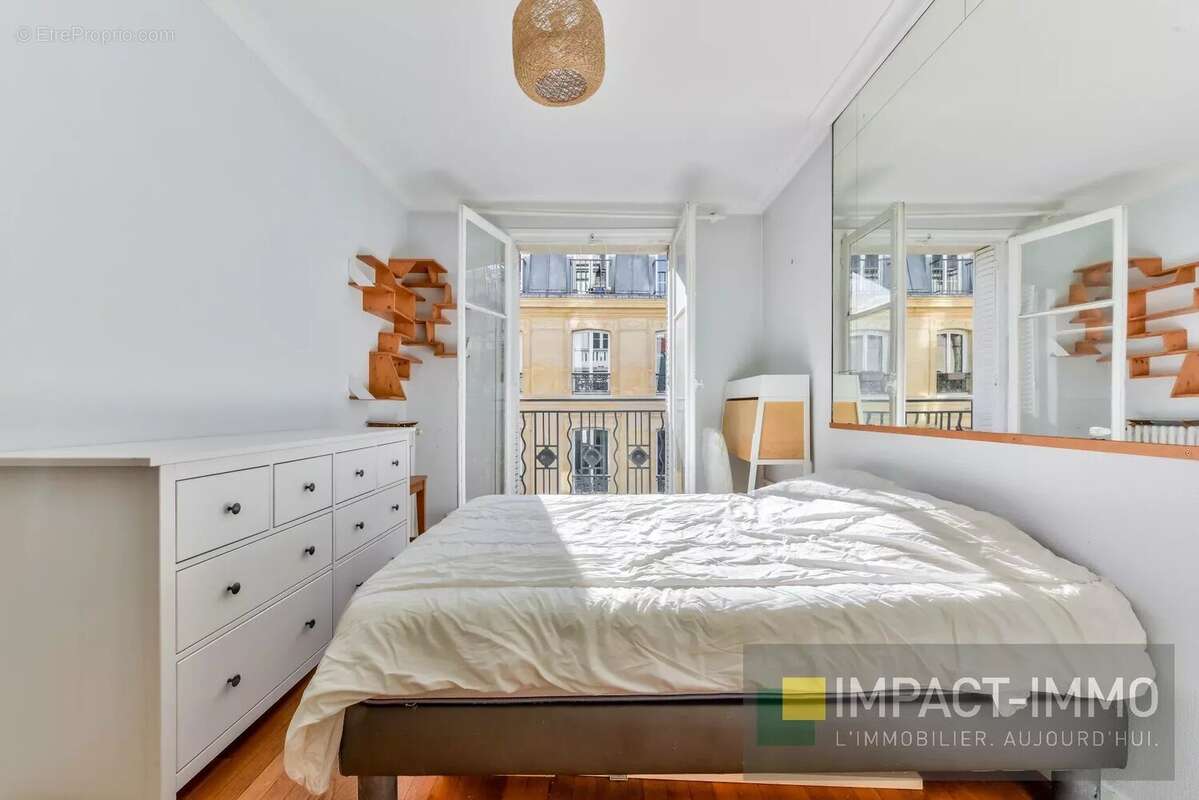 Appartement à PARIS-17E