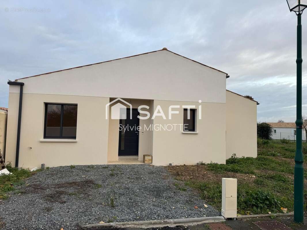 Maison 90 m² à La Laigne  - photo 2