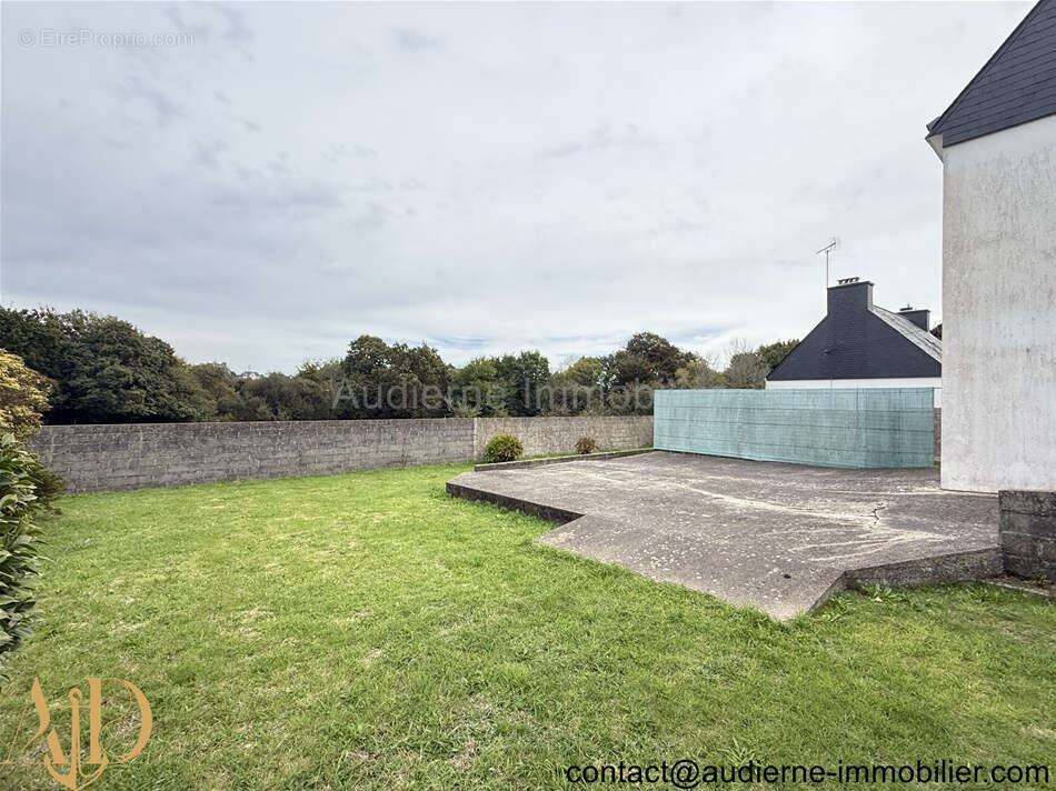 Maison à AUDIERNE