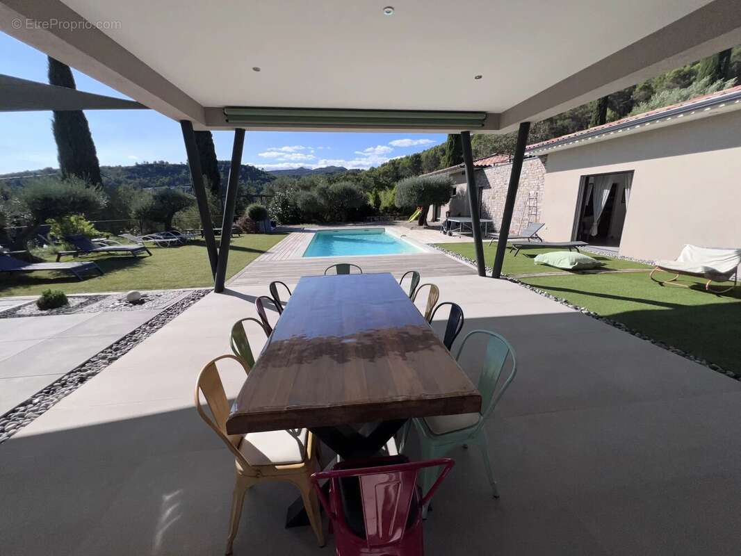 Maison à SOLLIES-TOUCAS