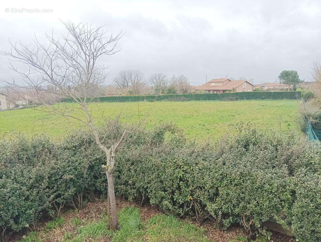 Maison à MONTECH