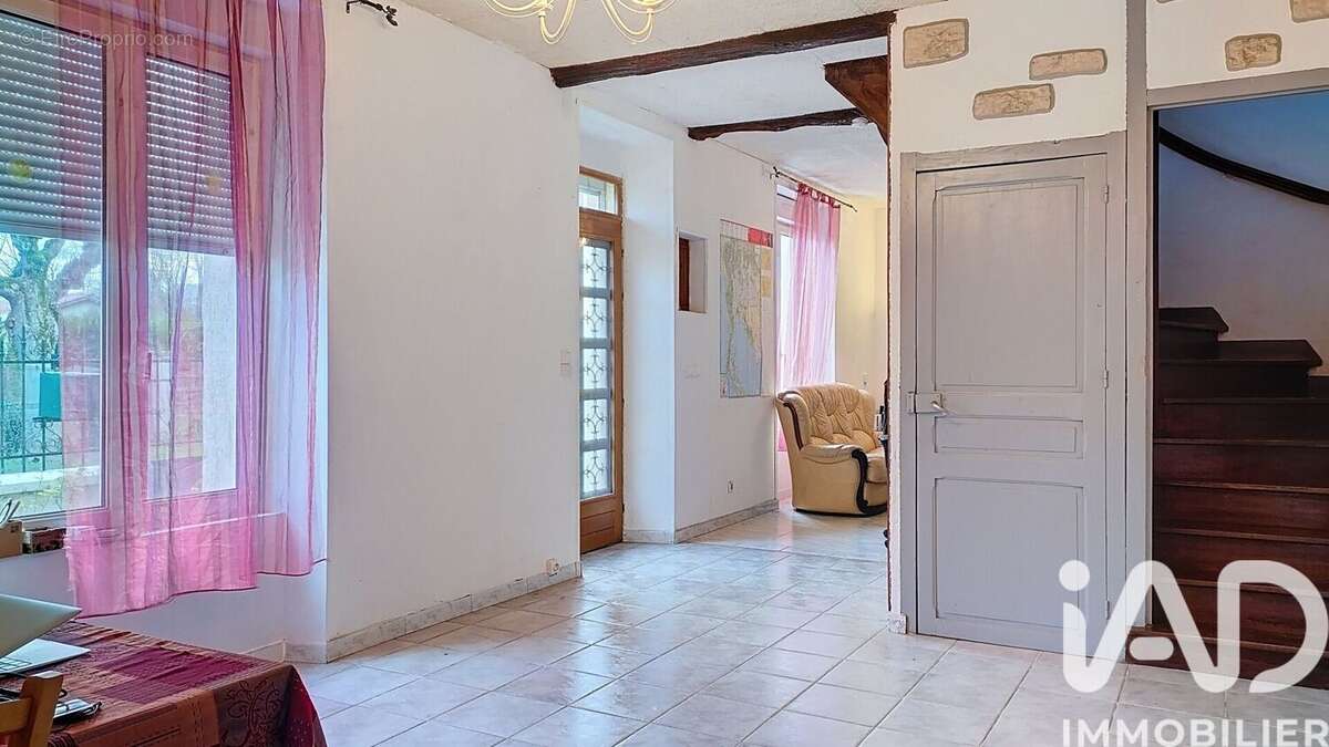 Maison 96 m² à Ossey-Les-Trois-Maisons  - photo 4