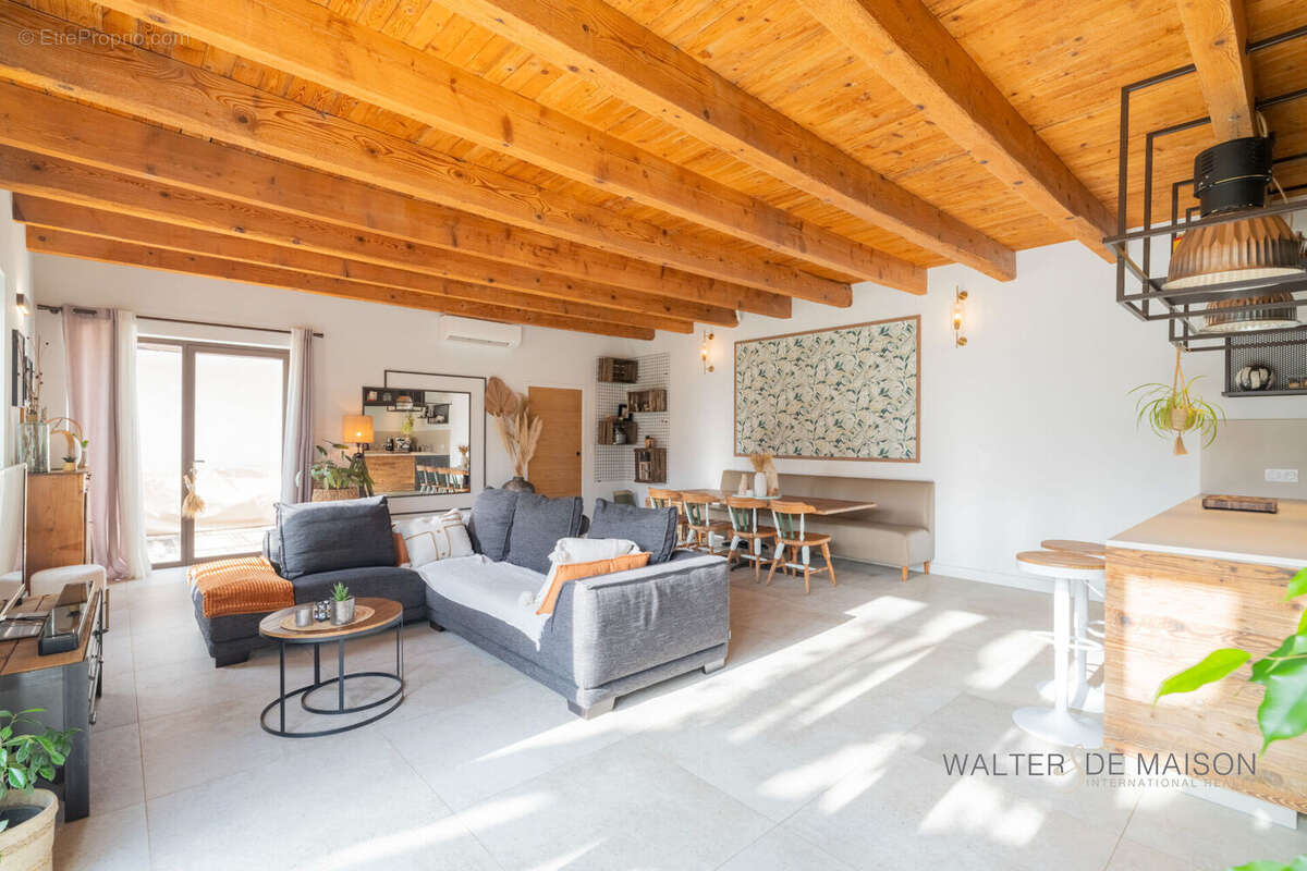 Maison à CHATEAURENARD