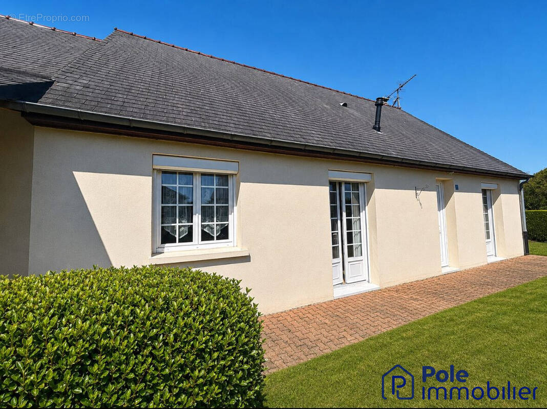Maison plain-pied avec garage et combles aménageables - Maison à TOURVILLE-SUR-ODON
