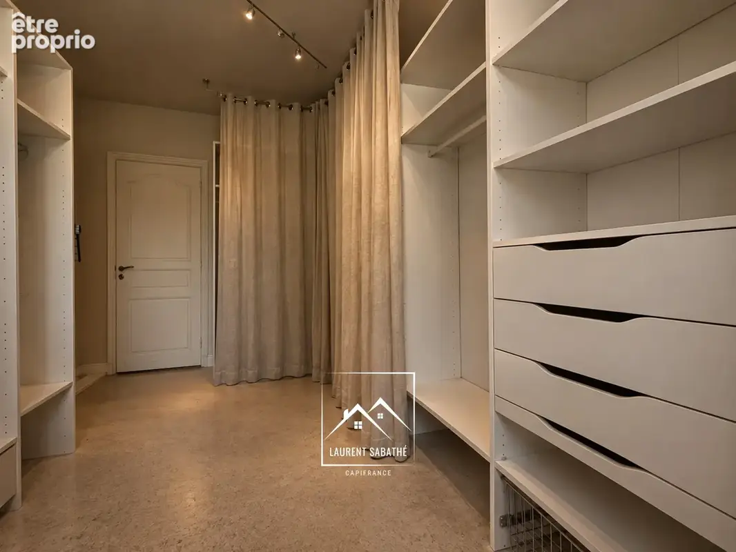 PAU (64) –  À VENDRE - Maison familiale de 213 m² - 5 chambres, bureau et piscine - photo 12