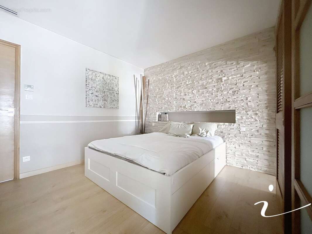 Maison à SAINT-JEAN-DE-VEDAS