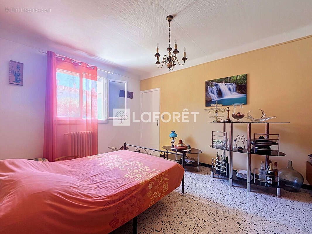 Maison 3 faces avec piscine, 4 chambres et grand garage - photo 14
