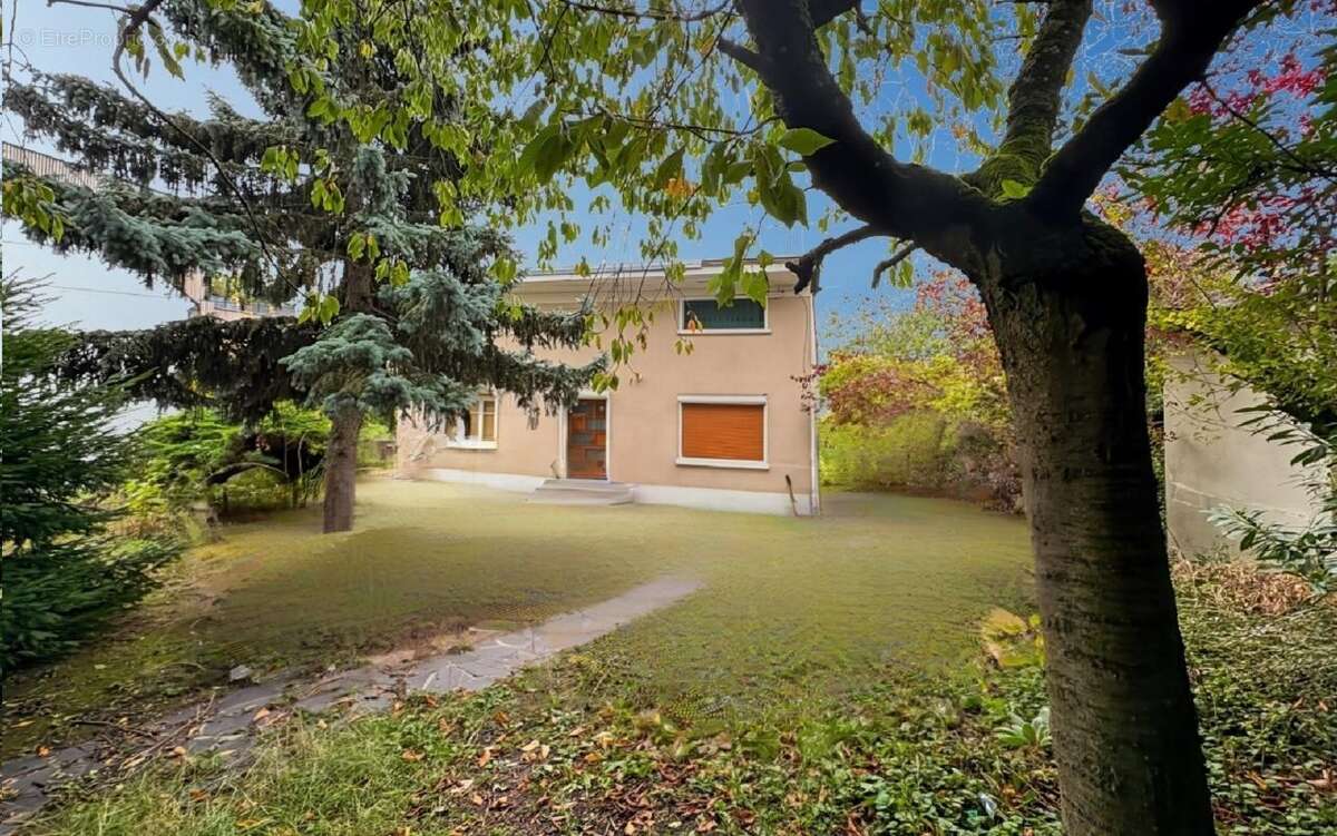 Maison à FONTENAY-SOUS-BOIS