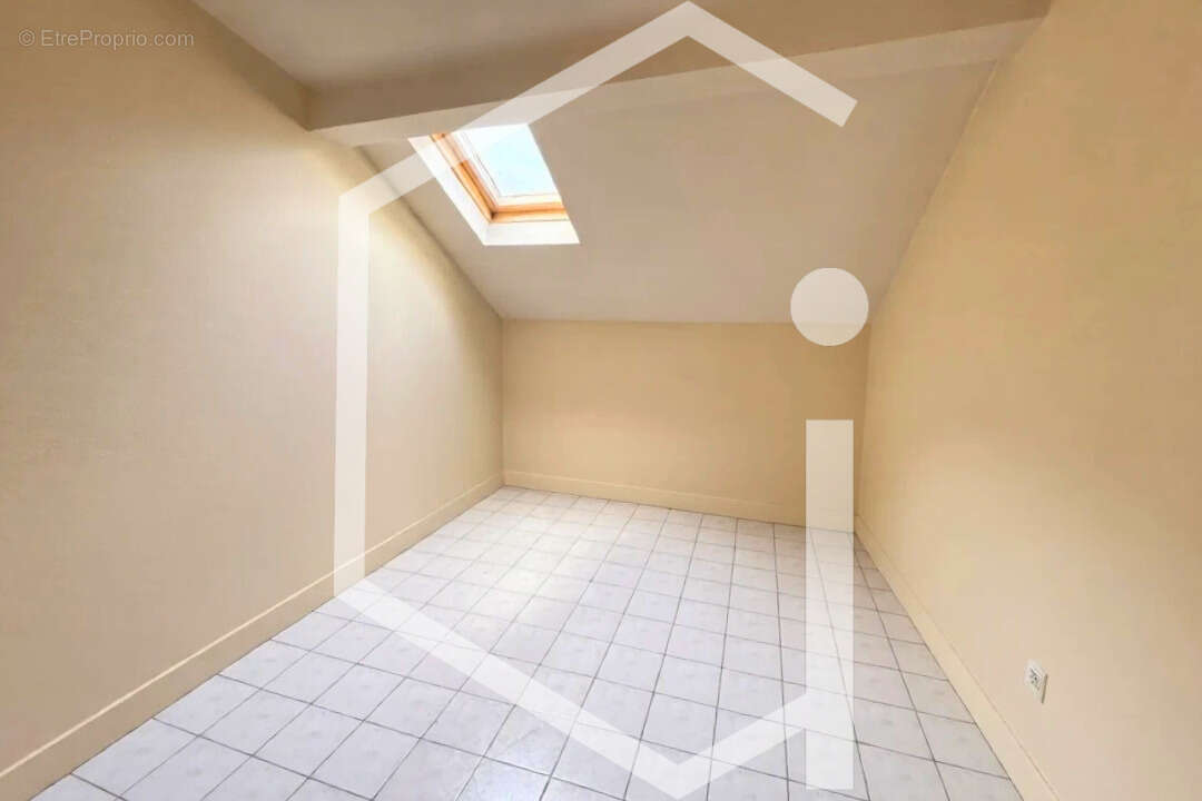 Maison à COSNE-COURS-SUR-LOIRE