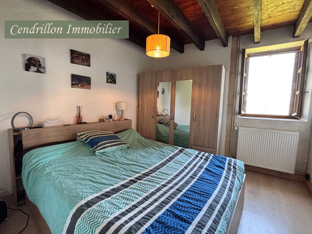 Maison 60m2. rénovée, avec jardin et dépendance. - photo 6