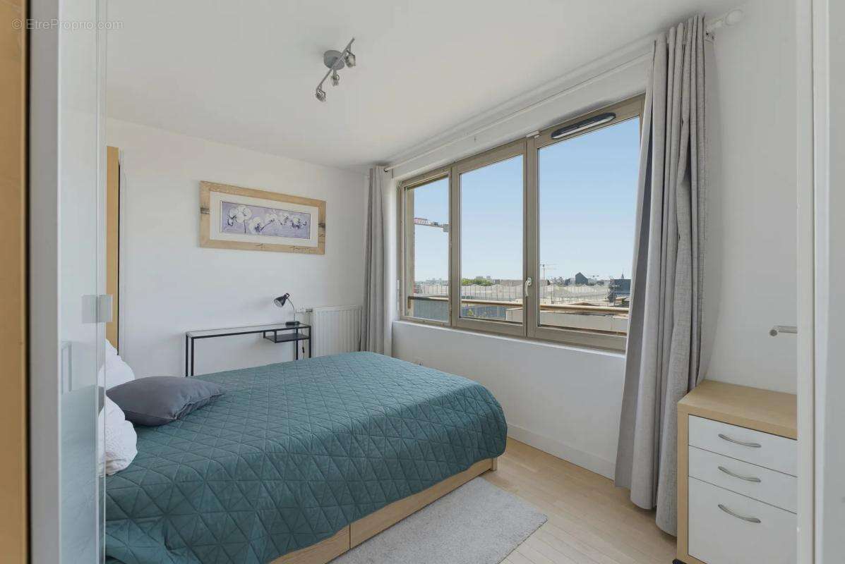 BORDEAUX - 6e étage appartement excluant voisins sur le palier - photo 12