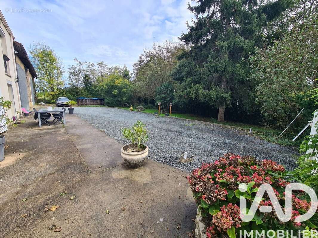 Photo 3 - Maison à SAINT-SAVINIEN