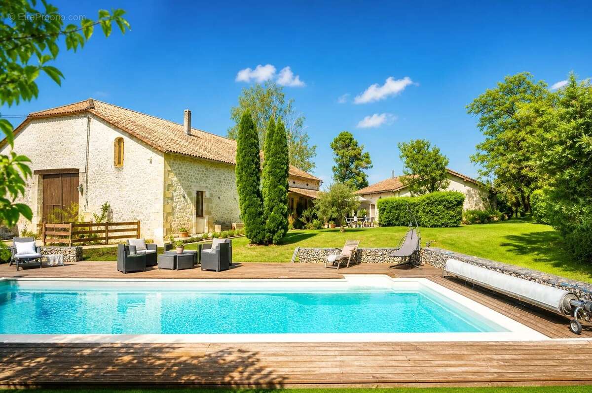 Maison à LAUZUN